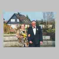 002-1010 Arnold und Edith Schuhmacher, geb. Pflug feiern am 28.02.2002 Goldene Hochzeit.jpg